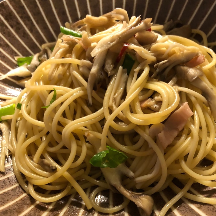 きのこたっぷり めんつゆとバターの和風パスタ レシピ 作り方 By ヒメモ 楽天レシピ